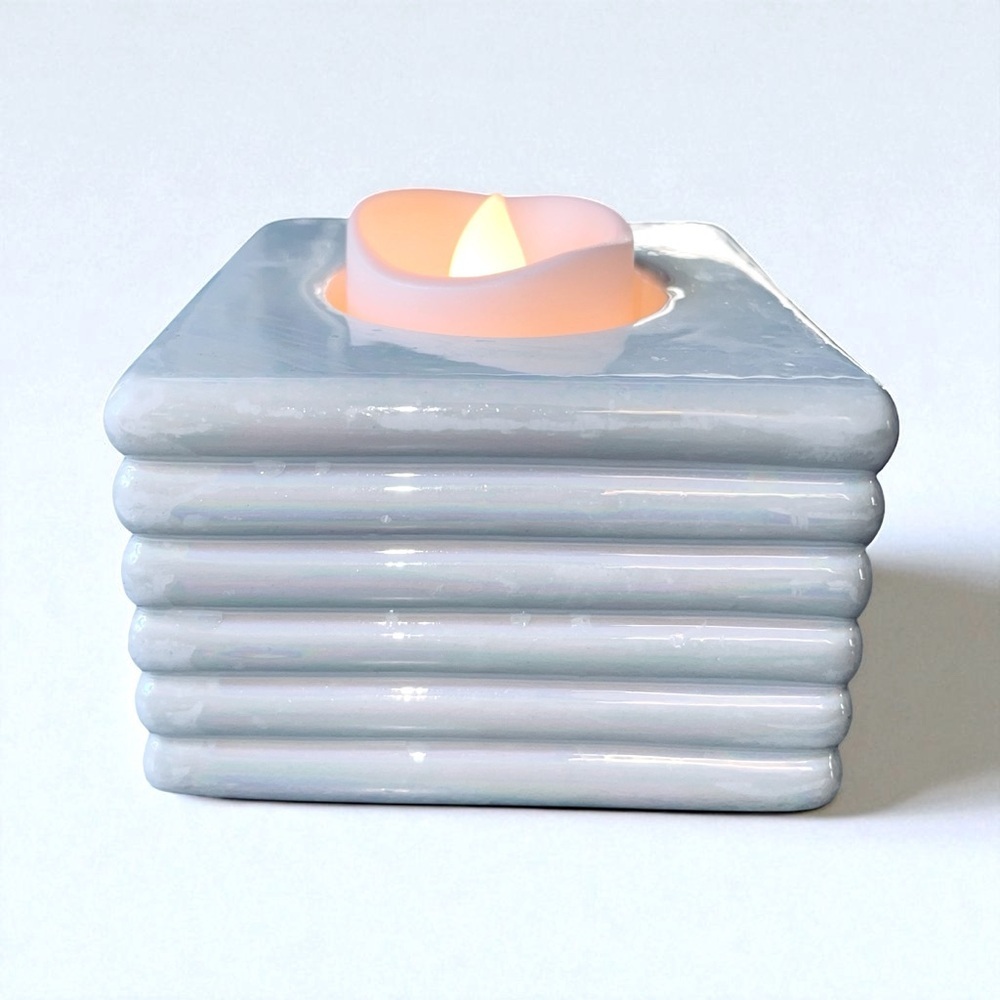 Robert Alan tea light candle holder, iridescent porcelain, no chips or cracks
